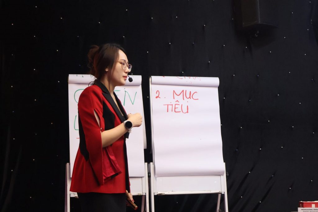 Tạ Kỳ Anh: Nghệ thuật “Lùi lại” & Năng lực xây dựng Đội ngũ Kế thừa